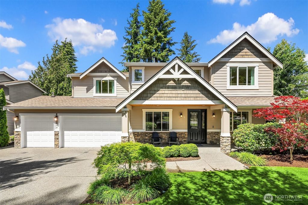12512 NE 73rd Street, Kirkland, WA 98033