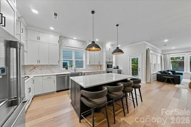 1233 Drummond Avenue, Charlotte, NC 28205