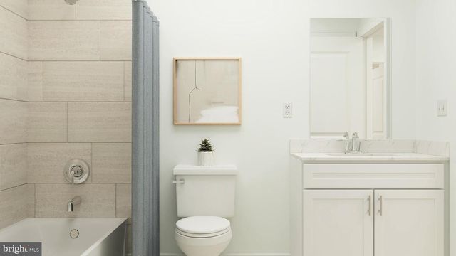 9 RED BARN LN, Bordentown, NJ 08505