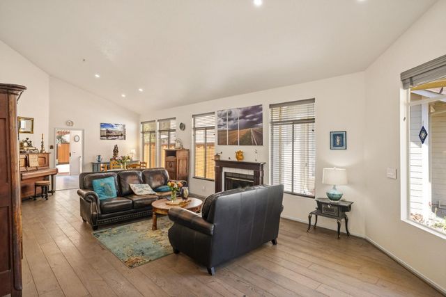21012 Country Park Road, Salinas, CA 93908