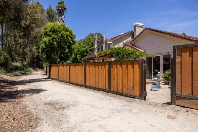 21012 Country Park Road, Salinas, CA 93908