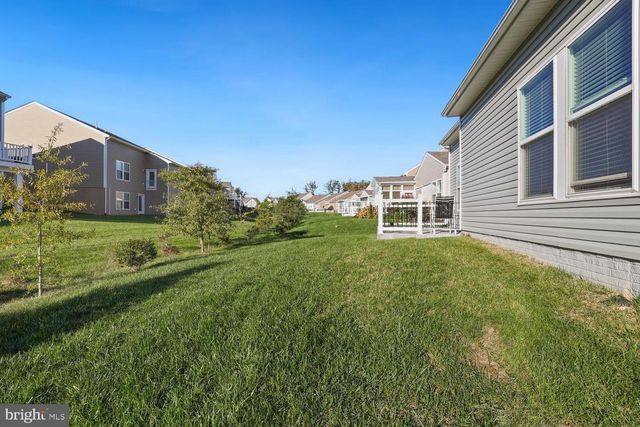 5934 AVERY POINT DR, Fredericksburg, VA 22406