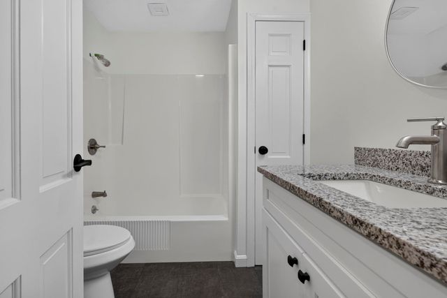 12 Sunnyside Drive, Durham, NH 03824