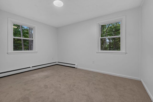 12 Sunnyside Drive, Durham, NH 03824