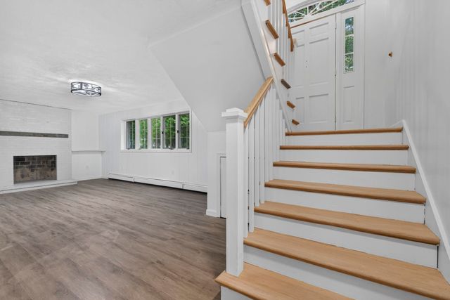 12 Sunnyside Drive, Durham, NH 03824