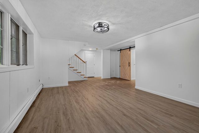 12 Sunnyside Drive, Durham, NH 03824
