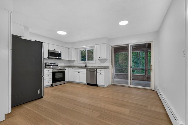 12 Sunnyside Drive, Durham, NH 03824