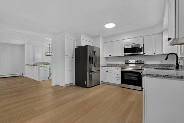 12 Sunnyside Drive, Durham, NH 03824
