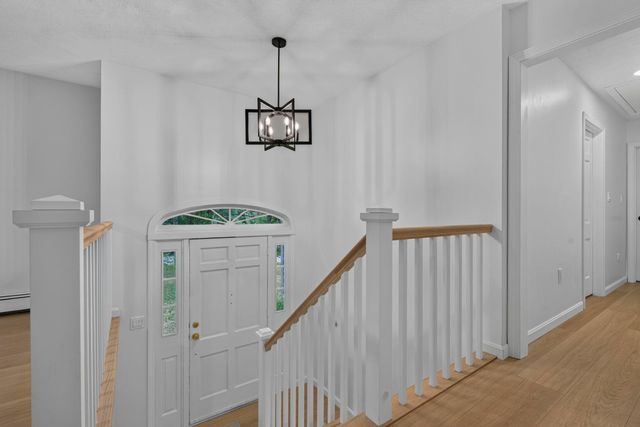 12 Sunnyside Drive, Durham, NH 03824
