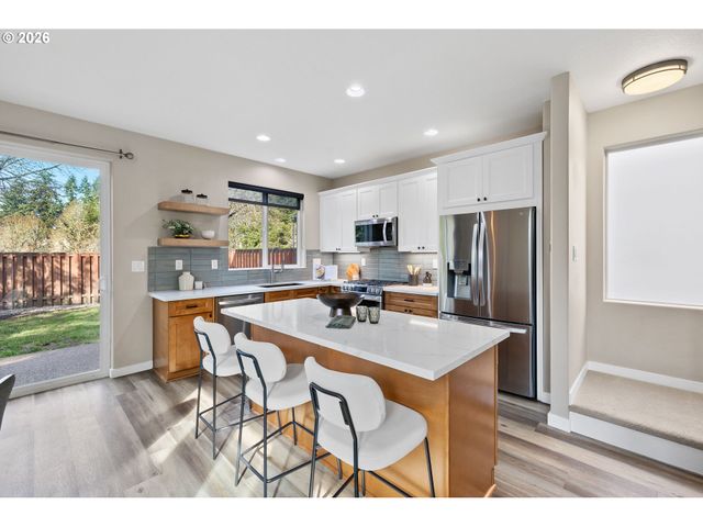 4607 Se SANDALWOOD St, Hillsboro, OR 97123