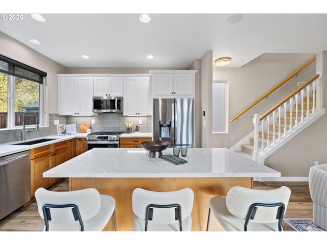 4607 Se SANDALWOOD St, Hillsboro, OR 97123