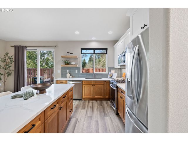 4607 Se SANDALWOOD St, Hillsboro, OR 97123