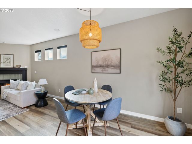 4607 Se SANDALWOOD St, Hillsboro, OR 97123