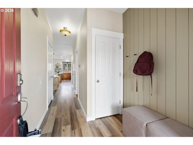 4607 Se SANDALWOOD St, Hillsboro, OR 97123