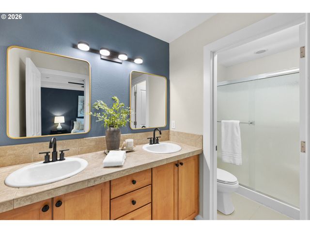 4607 Se SANDALWOOD St, Hillsboro, OR 97123