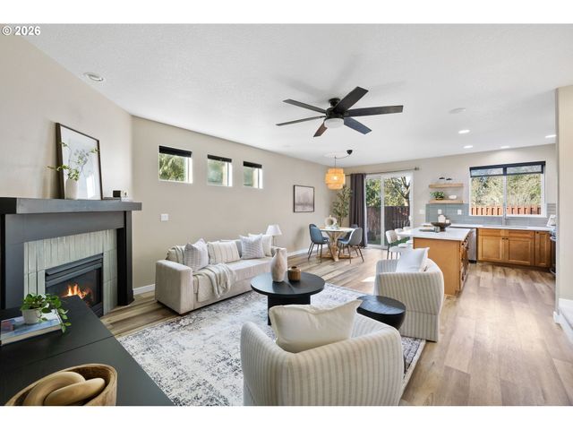 4607 Se SANDALWOOD St, Hillsboro, OR 97123