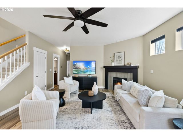 4607 Se SANDALWOOD St, Hillsboro, OR 97123