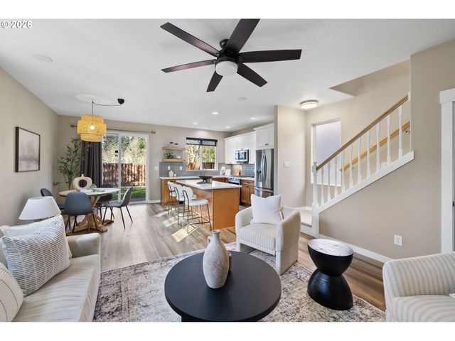 4607 Se SANDALWOOD St, Hillsboro, OR 97123