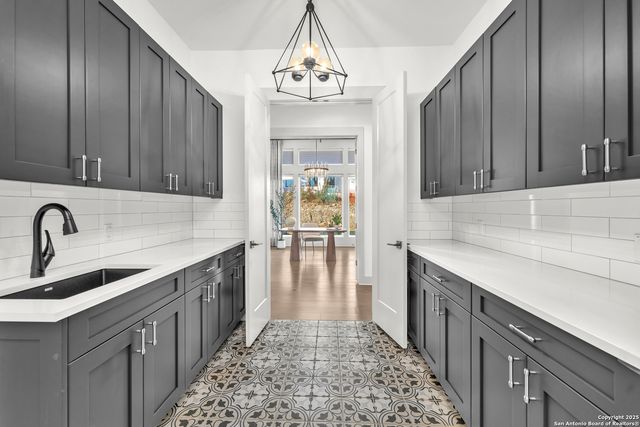 23011 Daniel Ridge, San Antonio, TX 78255