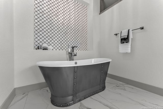 23011 Daniel Ridge, San Antonio, TX 78255