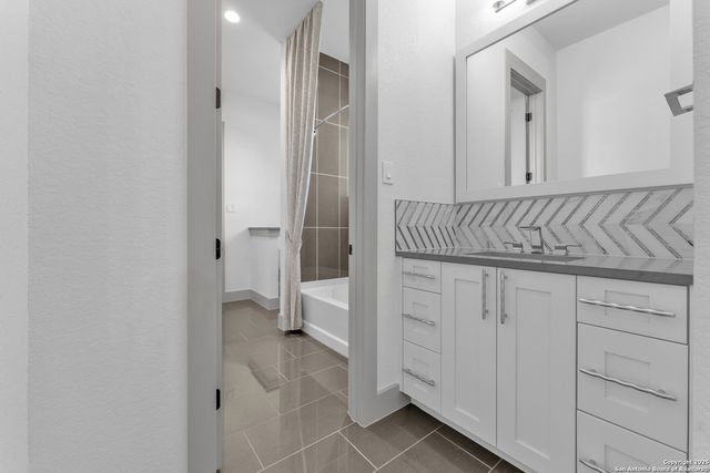 23011 Daniel Ridge, San Antonio, TX 78255