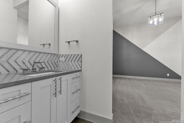 23011 Daniel Ridge, San Antonio, TX 78255