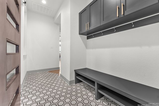 23011 Daniel Ridge, San Antonio, TX 78255