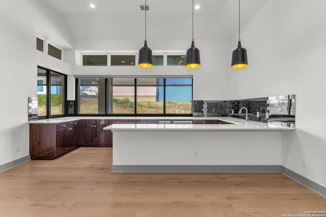 23011 Daniel Ridge, San Antonio, TX 78255