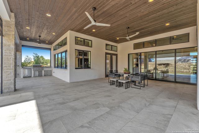 23011 Daniel Ridge, San Antonio, TX 78255