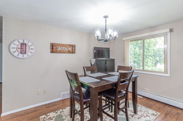 815 W JENNINGS STREET, New London, WI 54961