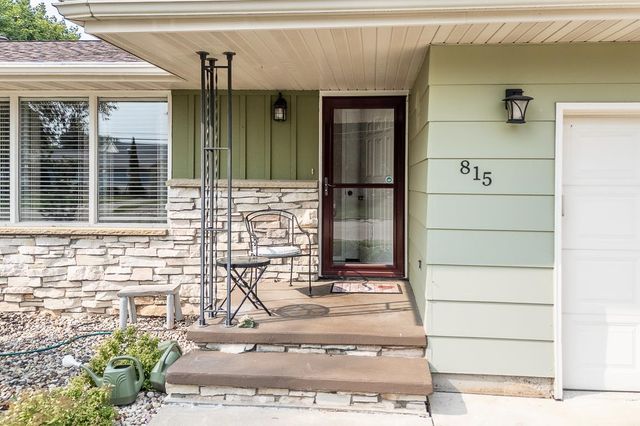 815 W JENNINGS STREET, New London, WI 54961