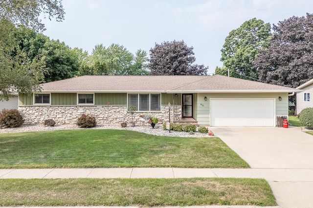 815 W JENNINGS STREET, New London, WI 54961