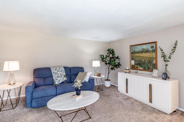 815 W JENNINGS STREET, New London, WI 54961