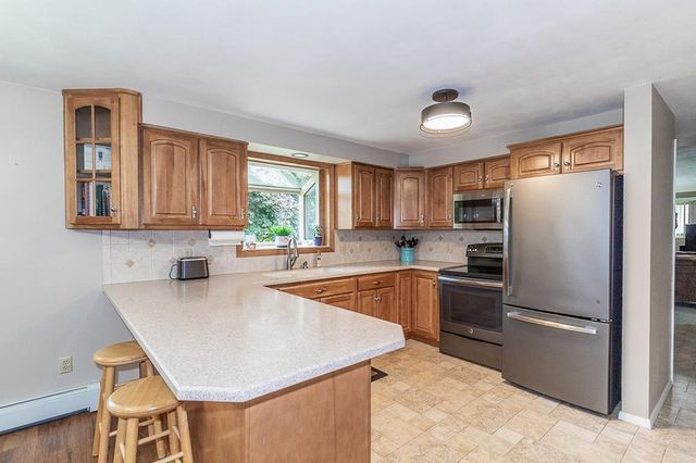 815 W JENNINGS STREET, New London, WI 54961
