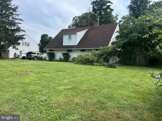 8004 GLADSTONE RD, Glenside, PA 19038