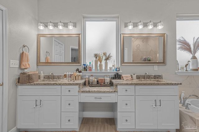 6245 Muldoon Rd, Pensacola, FL 32526