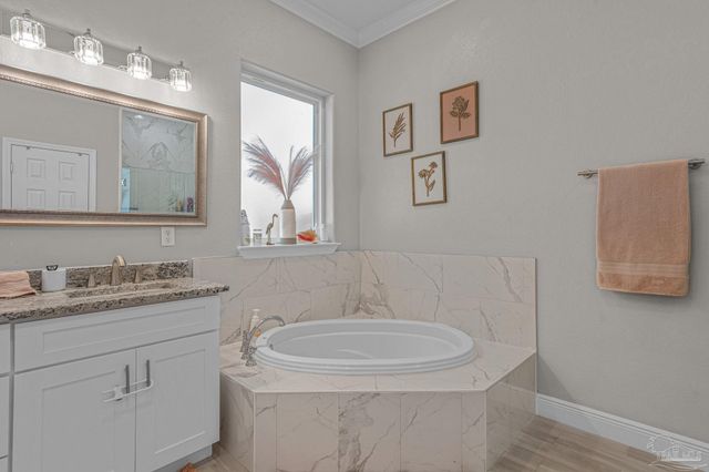 6245 Muldoon Rd, Pensacola, FL 32526