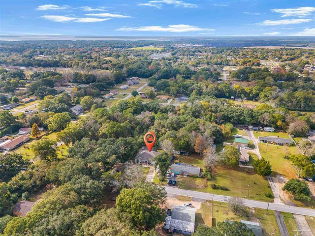6245 Muldoon Rd, Pensacola, FL 32526