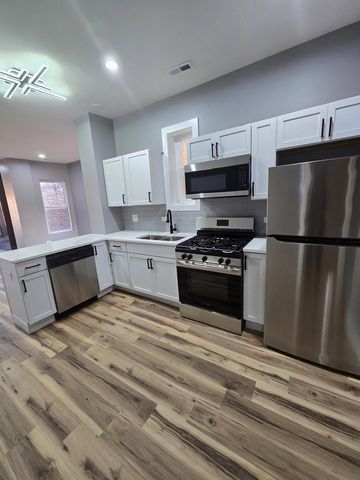 3732 S Calumet Avenue 2, Chicago, IL 60653