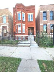 3732 S Calumet Avenue 2, Chicago, IL 60653