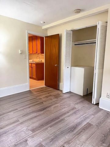 11 Grove Street 2, Boston, MA 02114