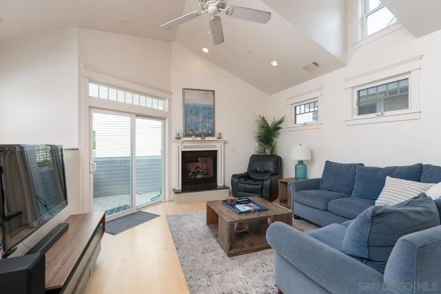 843 C, Coronado, CA 92118