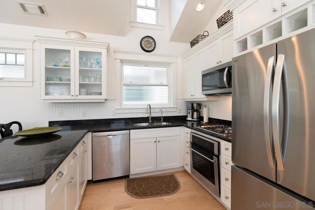 843 C, Coronado, CA 92118