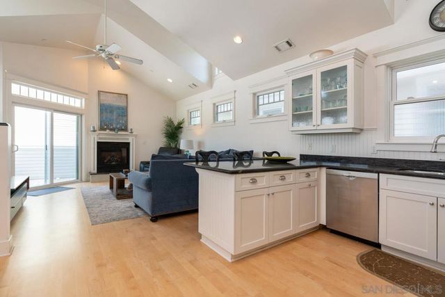 843 C, Coronado, CA 92118