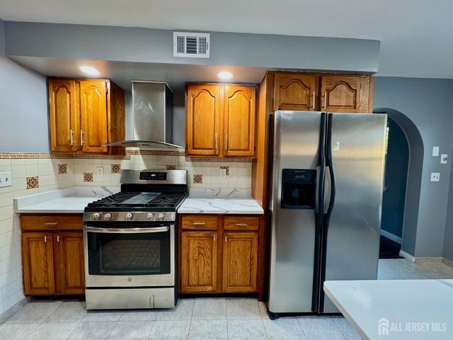 1308 Merrywood Drive, Edison, NJ 08817