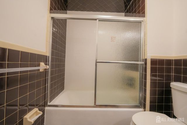 1308 Merrywood Drive, Edison, NJ 08817