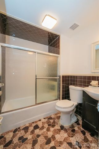 1308 Merrywood Drive, Edison, NJ 08817
