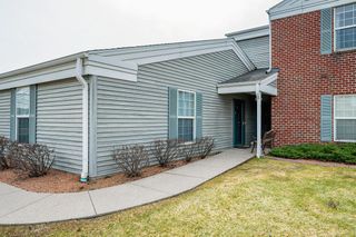 N16W26587 E Fieldhack DRIVE #E, Pewaukee, WI 53072