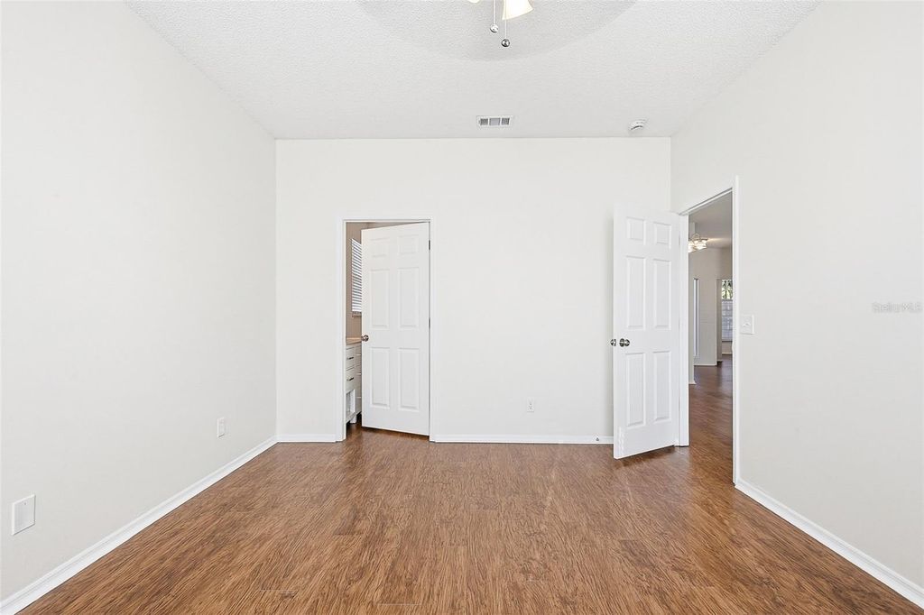 Image 20 of property listing at 503 GREG STREET, Valrico, FL 33594