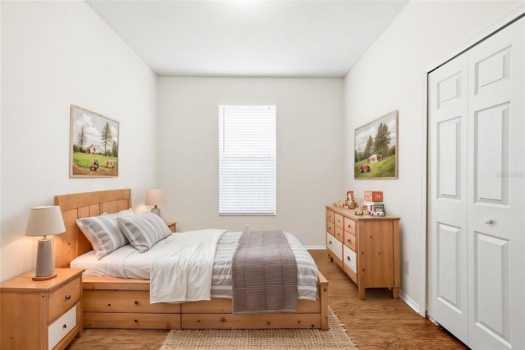 Image 7 of property listing at 503 GREG STREET, Valrico, FL 33594